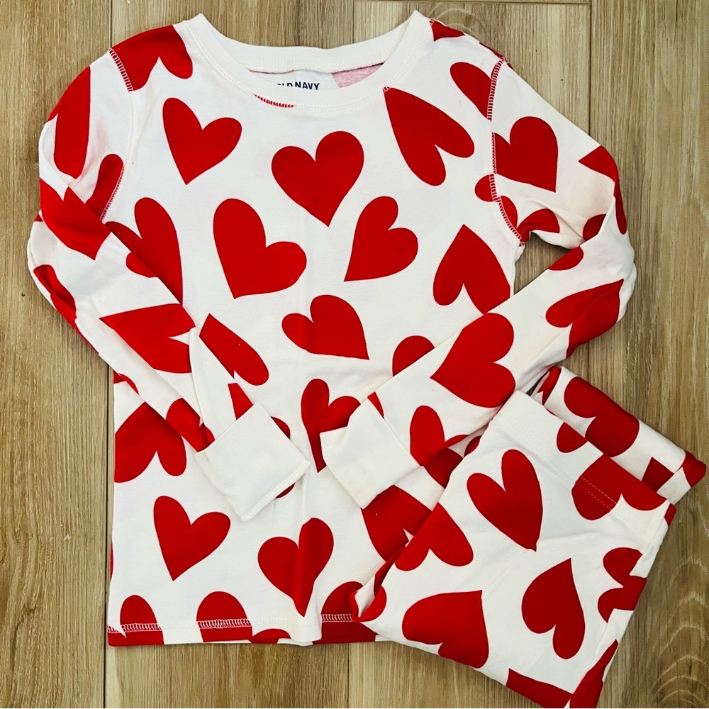 Old Navy Red Heart Kids Pajama Set